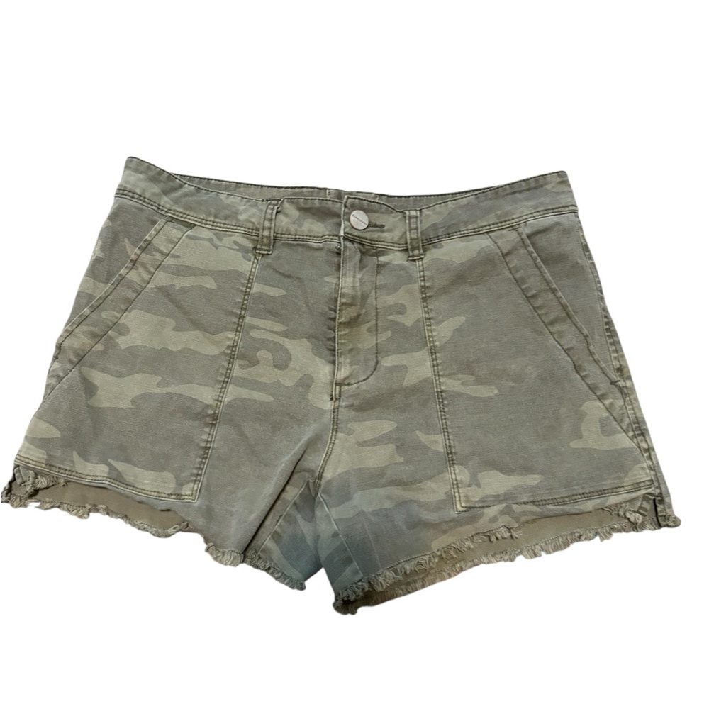 Sanctuary Women's Camo Frayed Hem Shorts - Olive